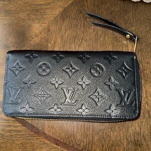 Black Louis Vuitton Wallet